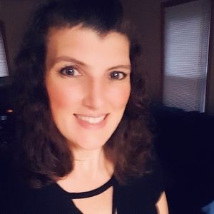 Meet your Posher, Alison